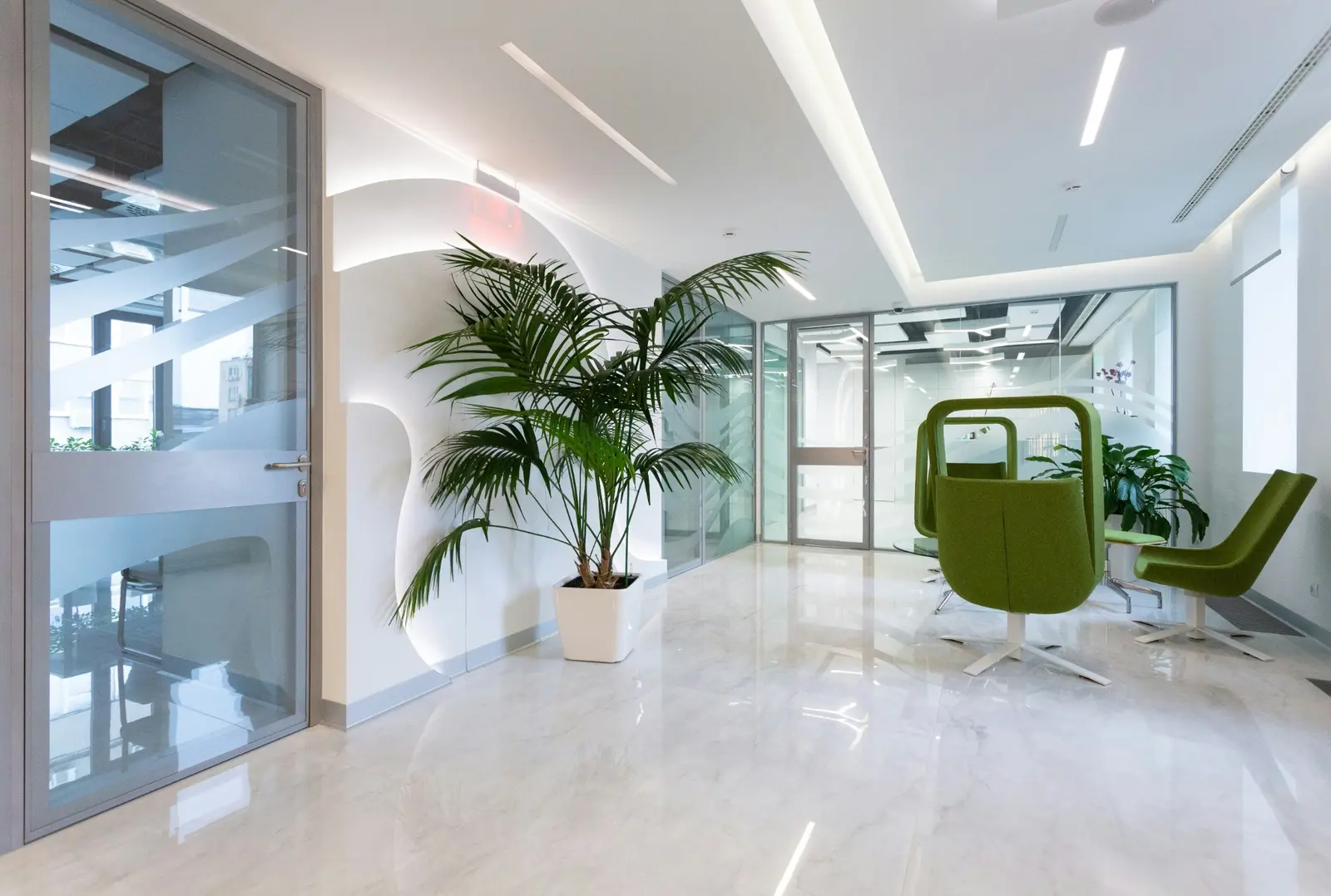 Fertility clinic setting for coordinated surrogacy programme planning